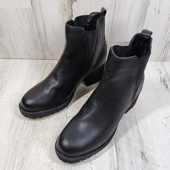 NEW MIA Jody Ribbed Round Toe Block Heel Chelsea Ankle Boots #542 - Picture 2 of 11